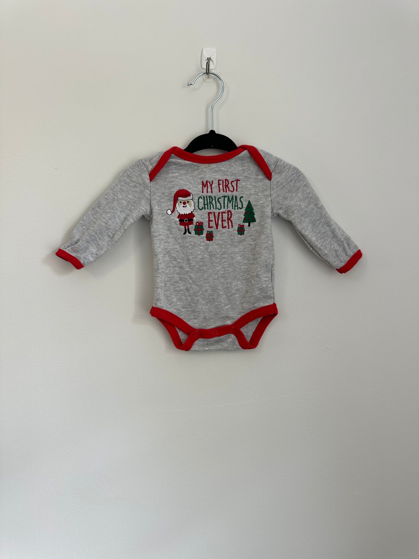 **No Tag Onesie 0-3m