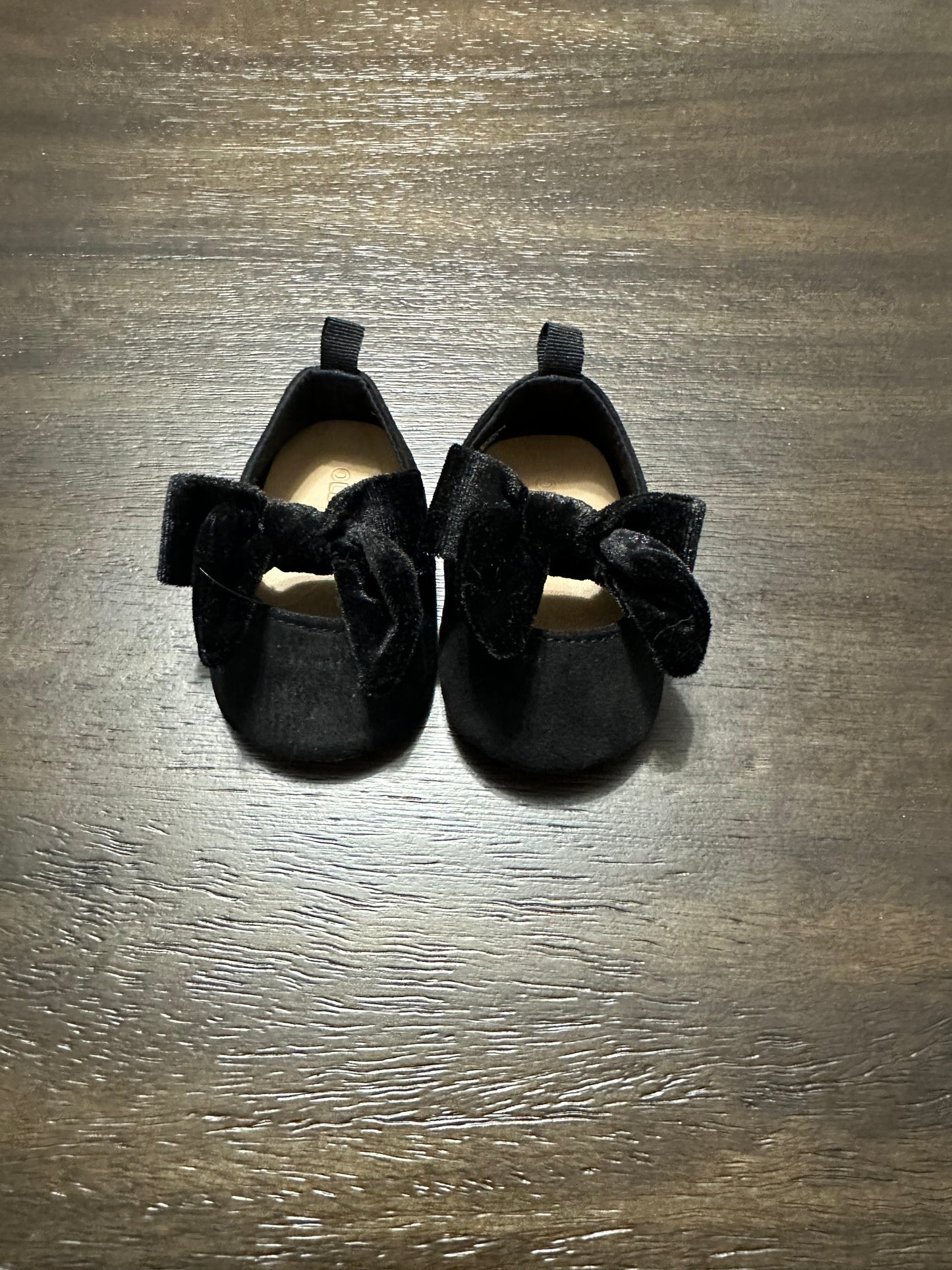 **Old Navy Shoes - 0-3m