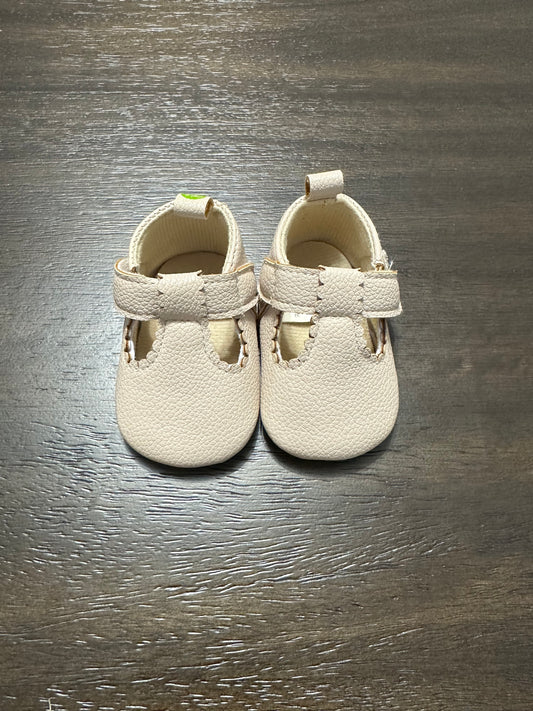 First Steps Shoes - 0-3m