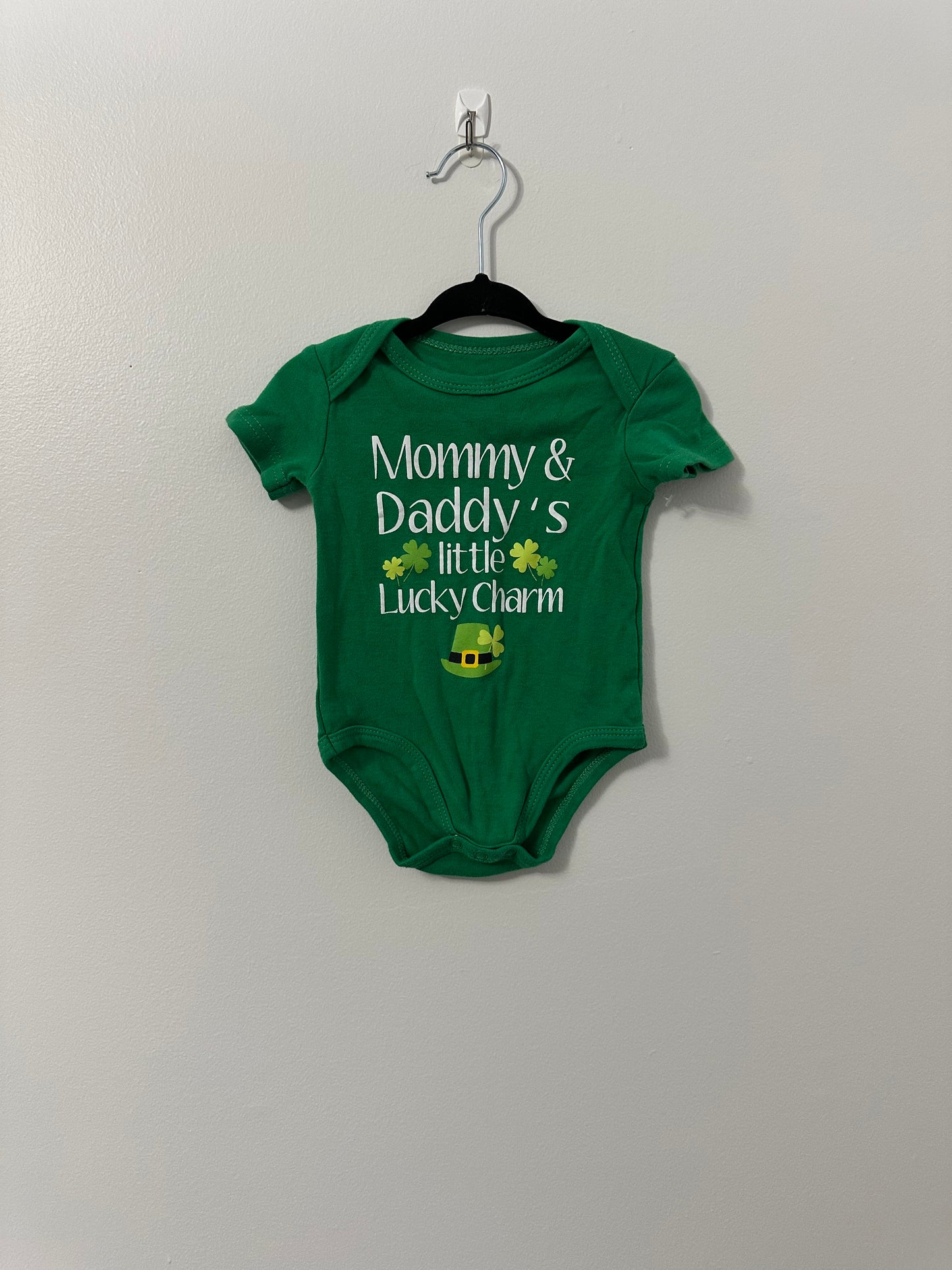 No Tag Onesie 6-9m